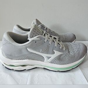 MIZUNO Wave Inspire 17 Women's Athletic, Running Shoes, Sneakers